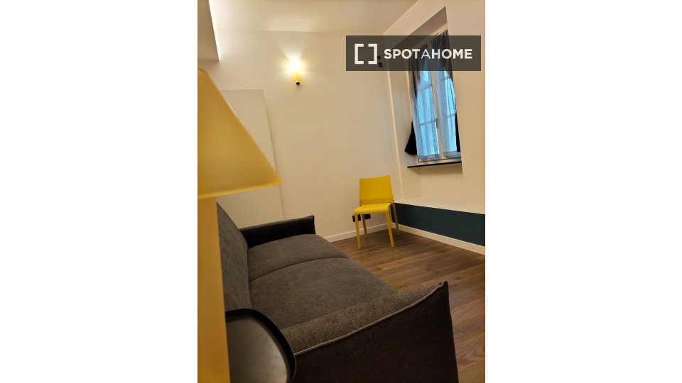 Immagine 8 di Camera condivisa in affitto  in Via S. Luca a Genova