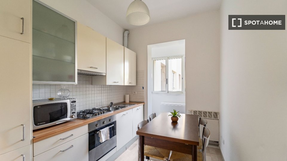 Immagine 4 di Appartamento in affitto  in Via della Barca a Bologna