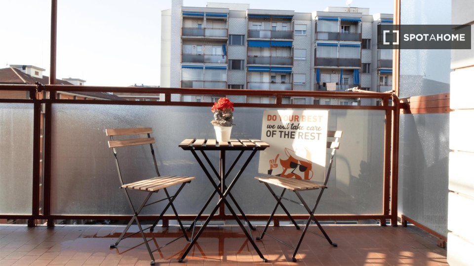 Immagine 17 di Camera condivisa in affitto  in Via Piobesi n. a Torino