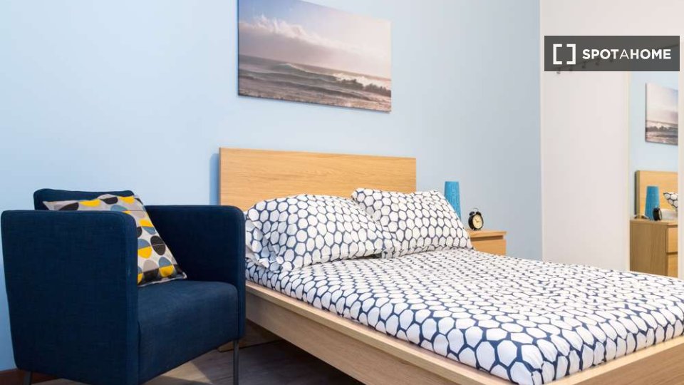 Immagine 5 di Camera condivisa in affitto  in Via Alfredo Campanini a Milano