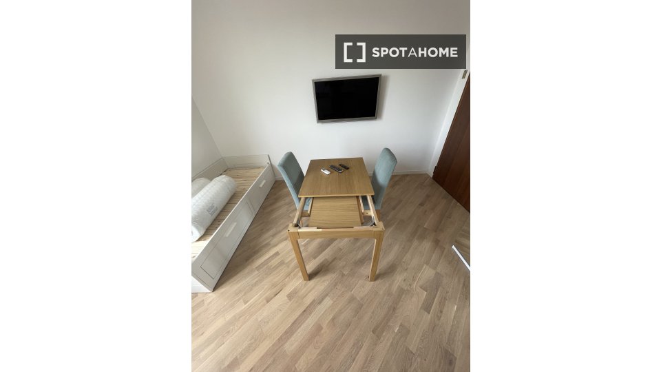 Immagine 13 di Ufficio in affitto  in Via Giambellino a Milano