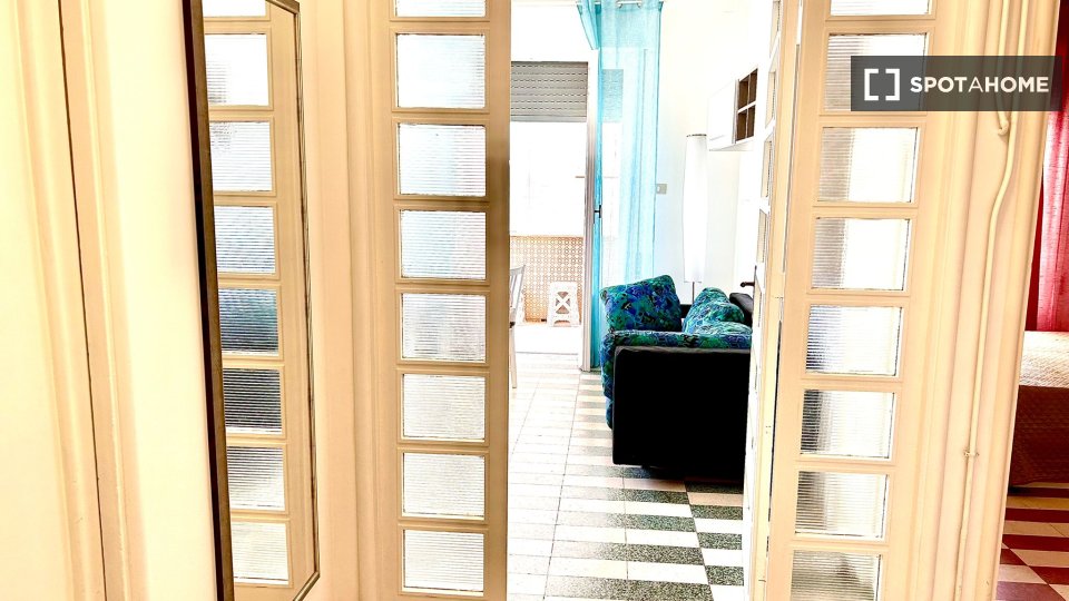 Immagine 2 di Appartamento in affitto  in Lungomare Paolo Toscanelli a Roma