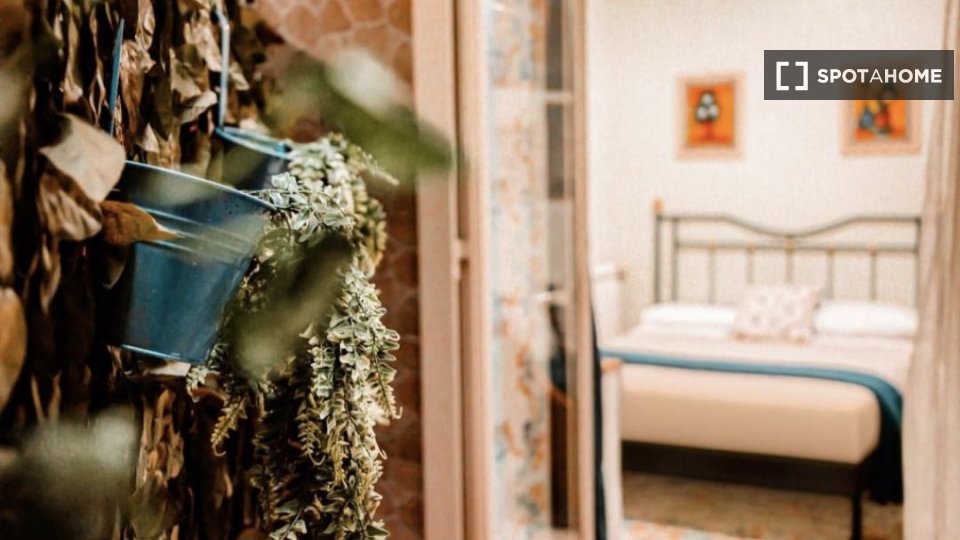 Immagine 13 di Camera condivisa in affitto  in Via Salvator Rosa a Napoli