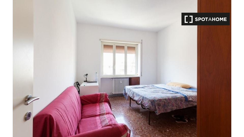 Immagine 19 di Camera condivisa in affitto  in Via Filippi, 00146 Roma RM, Italy a Roma