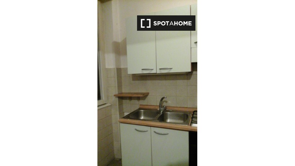 Immagine 19 di Camera condivisa in affitto  in Via Castelbarco a Trento