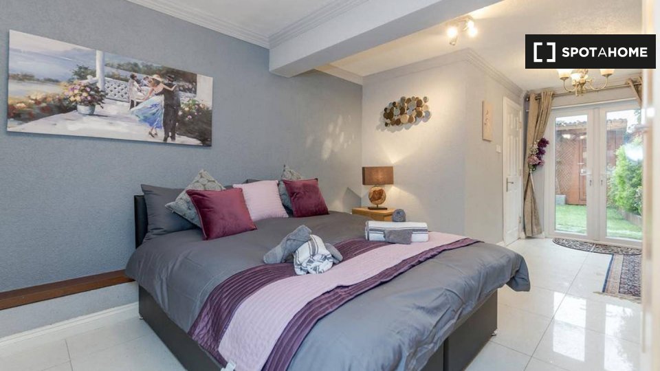 Immagine 11 di Ufficio in affitto  in Watford General Suites GFF Apartment a Watford