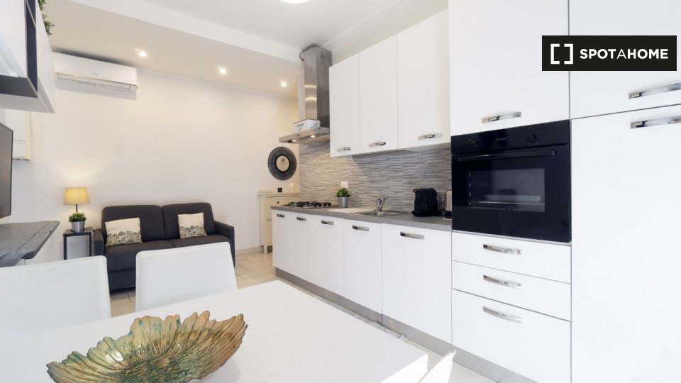 Immagine 5 di Appartamento in affitto  in Via Pasubio a Bologna