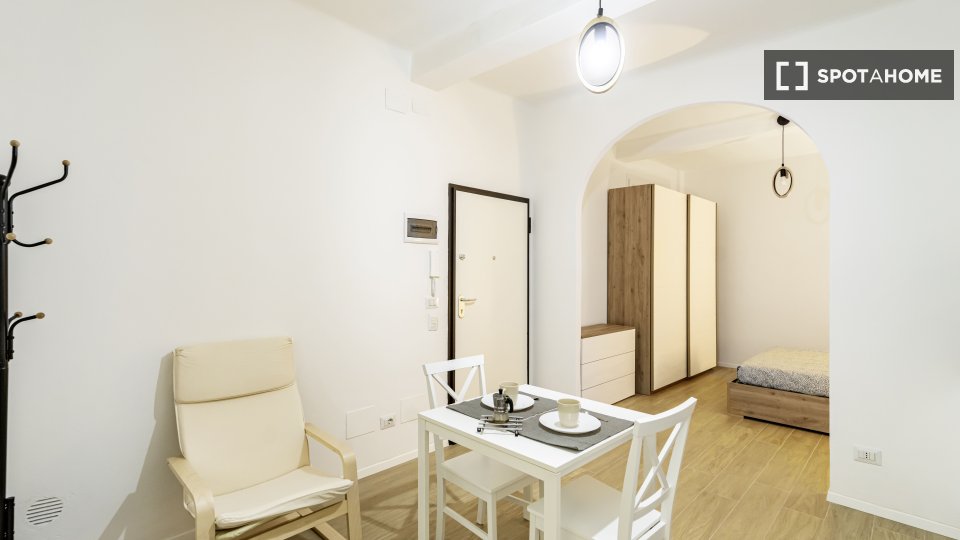 Immagine 6 di Ufficio in affitto  in Via dell'Oro a Bologna