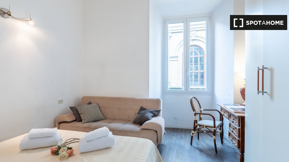 Immagine 14 di Appartamento in affitto  in Via dei Leoni, 2, 50122 Firenze FI, Italy a Firenze