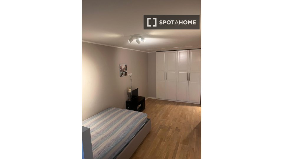 Immagine 2 di Camera condivisa in affitto  in Via Marco Fabio Quintiliano a Milano