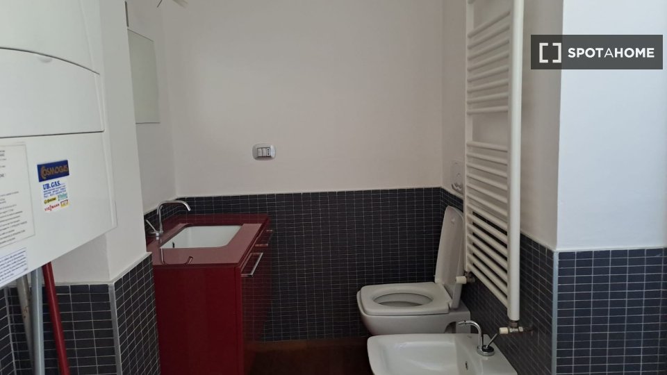 Immagine 6 di Appartamento in affitto  in Via Francesco Orsoni a Bologna