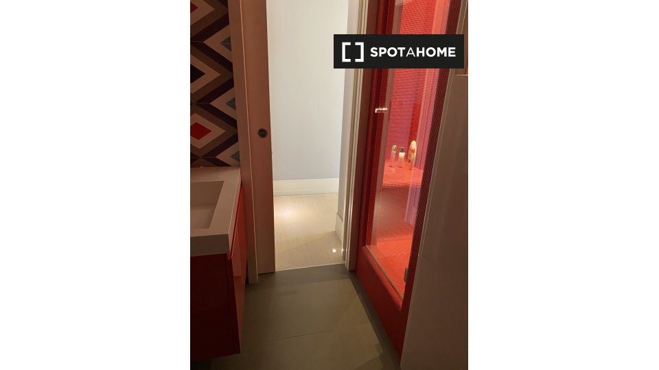 Immagine 10 di Appartamento in affitto  in Via Giuseppe Gioachino Belli a Roma