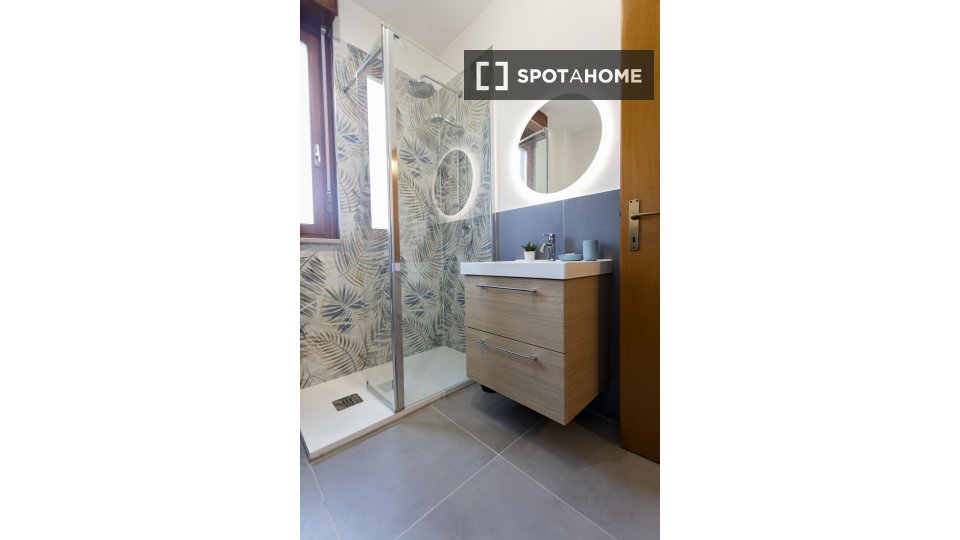 Immagine 3 di Appartamento in affitto  in Via S. Giovanni in Argentella a Roma