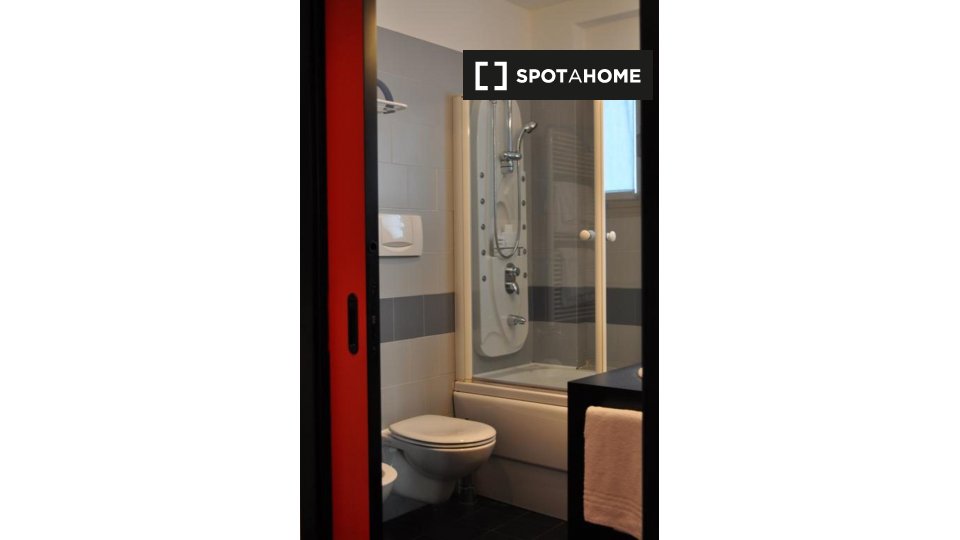 Immagine 5 di Ufficio in affitto  in Piazza Michelangelo Buonarroti, 20145 Milano MI, Italy a Milano