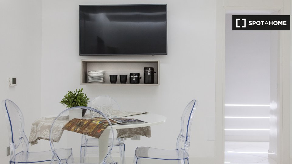 Immagine 2 di Appartamento in affitto  in Via Cesare Battisti, 00187 Roma RM, Italy a Roma