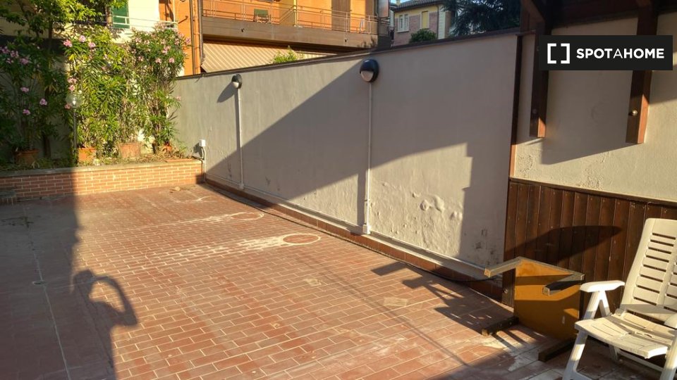 Immagine 10 di Appartamento in affitto  in Via Elio Bernardi a Bologna