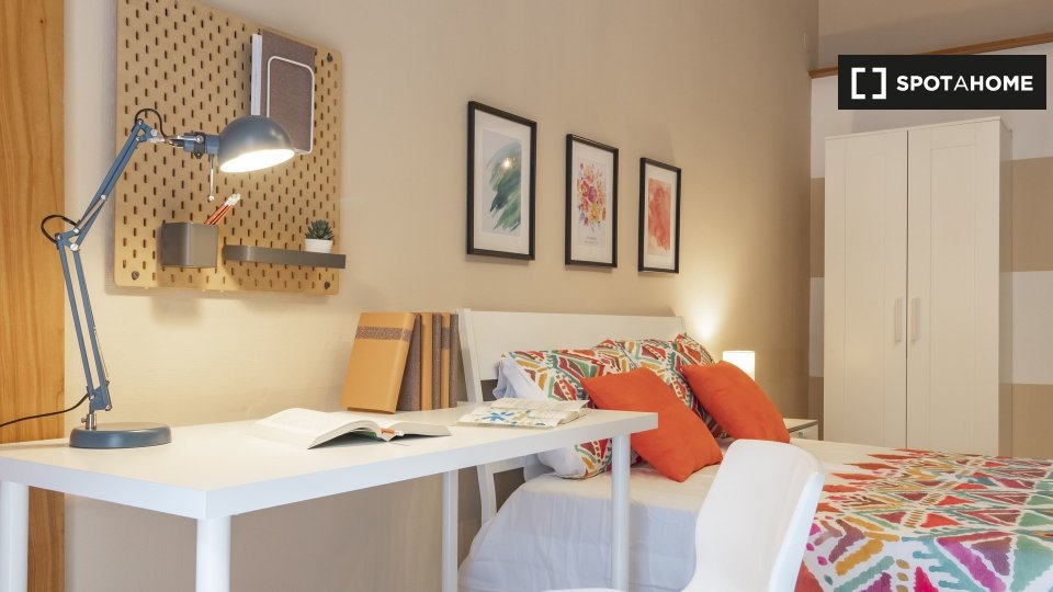 Immagine 4 di Camera condivisa in affitto  in Via Principi d'Acaja a Torino