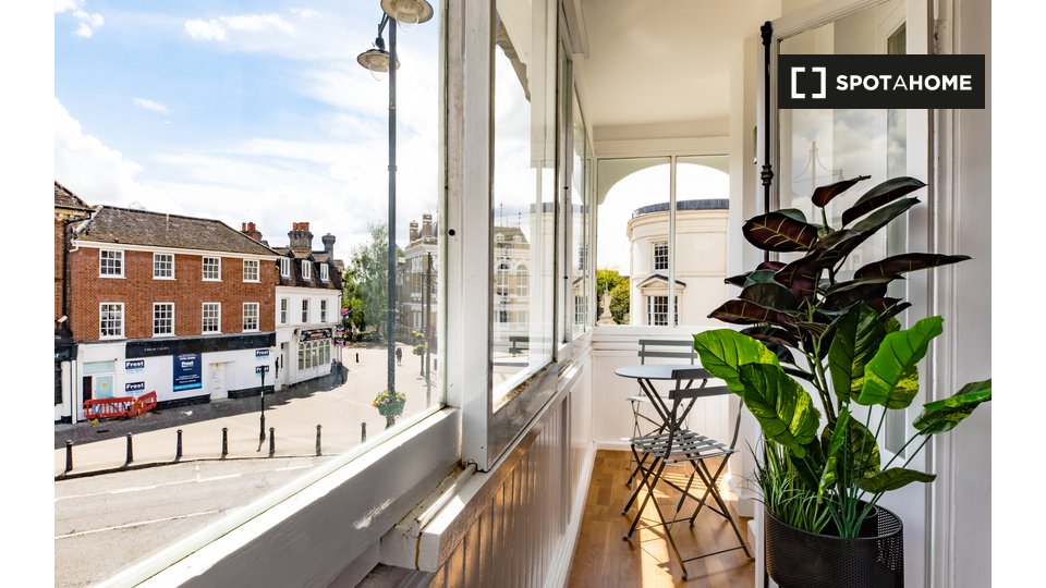 Immagine 11 di Appartamento in affitto  in Church St a Staines