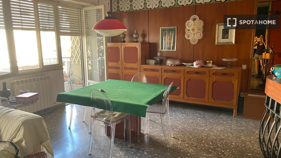 Immagine 14 di Camera condivisa in affitto  in Via Emilio de Marchi a Roma