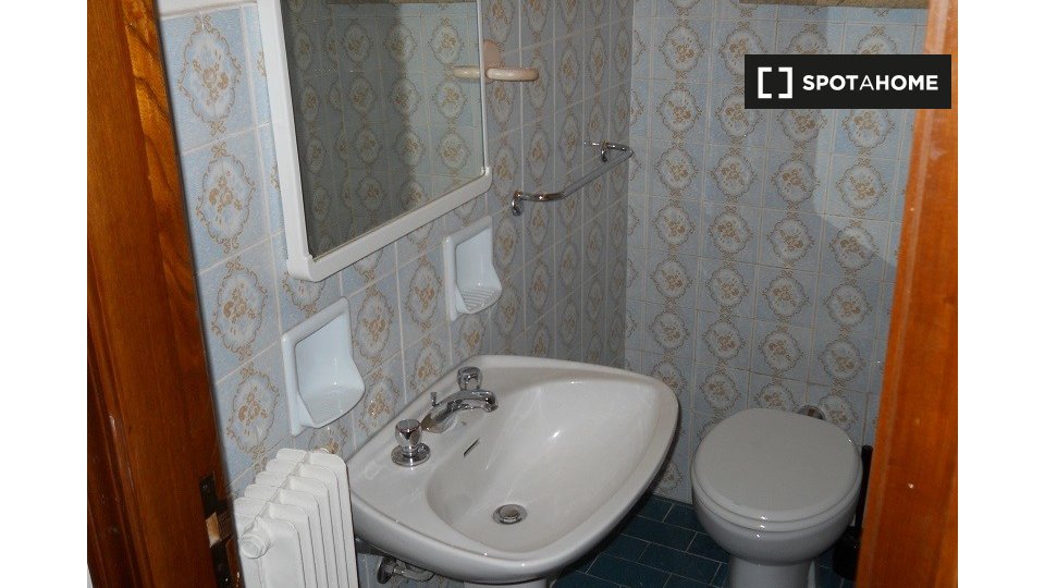 Immagine 19 di Camera condivisa in affitto  in Via del Beato Egidio a Perugia