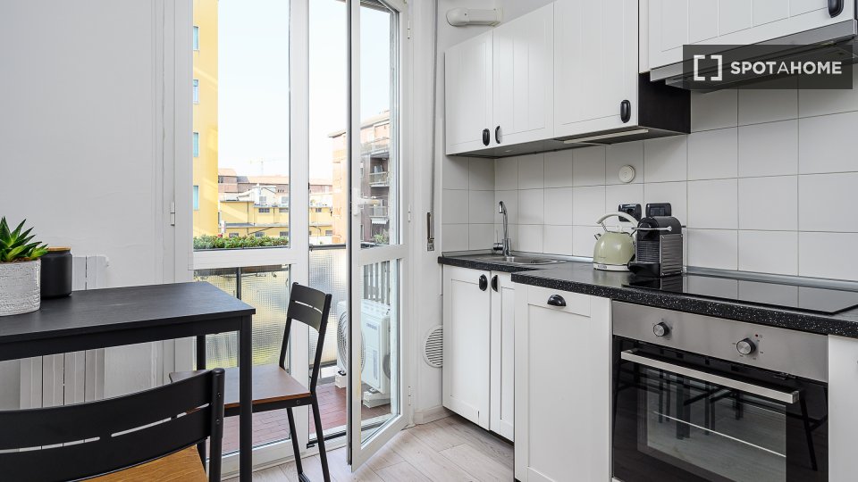 Immagine 9 di Ufficio in affitto  in Via Gressoney a Milano