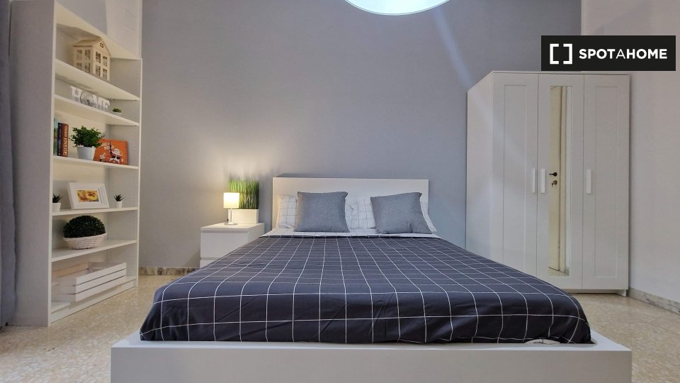 Immagine 7 di Camera condivisa in affitto  in Piazza Cardinal Ferrari a Roma