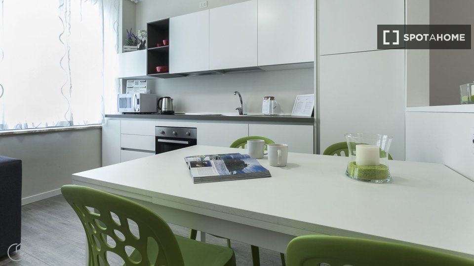 Immagine 1 di Appartamento in affitto  in Piazzale Luigi Cadorna a Milano