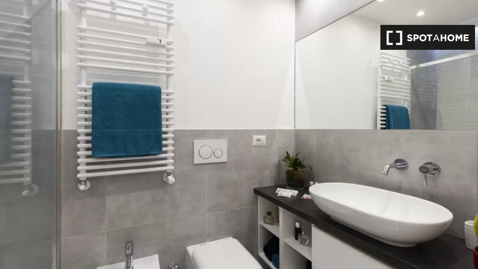 Immagine 19 di Appartamento in affitto  in Piazza Tirana a Milano