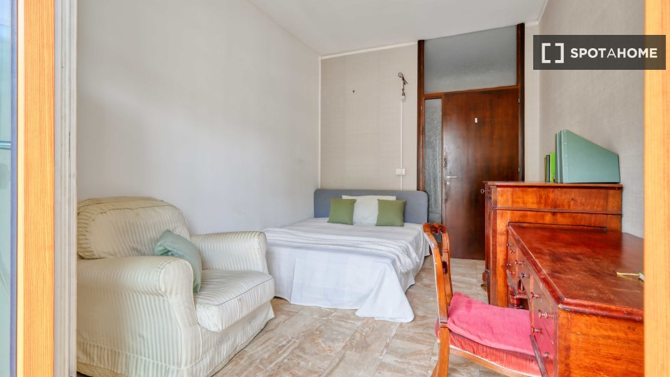 Immagine 1 di Camera condivisa in affitto  in Via Adeodato Ressi a Milano