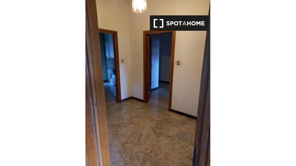 Immagine 14 di Camera condivisa in affitto  in Piazza S. Francesco a Bologna