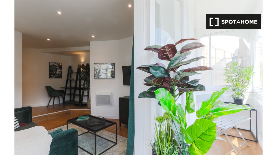 Immagine 10 di Appartamento in affitto  in Church St a Staines