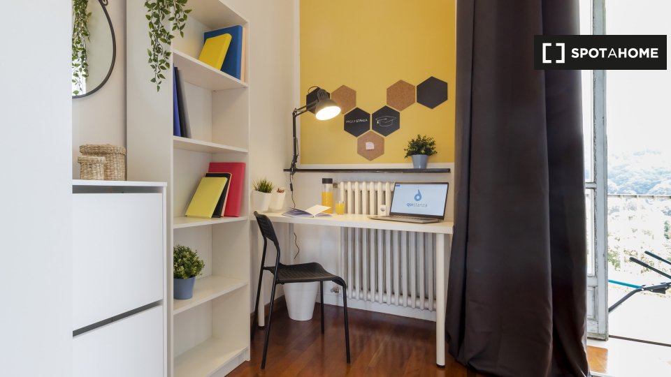 Immagine 5 di Camera condivisa in affitto  in Corso Massimo d'Azeglio a Torino