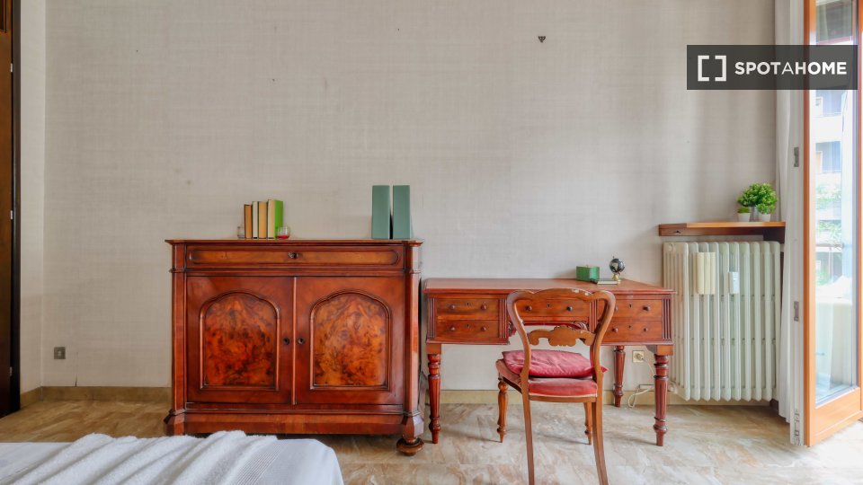 Immagine 3 di Camera condivisa in affitto  in Via Adeodato Ressi a Milano