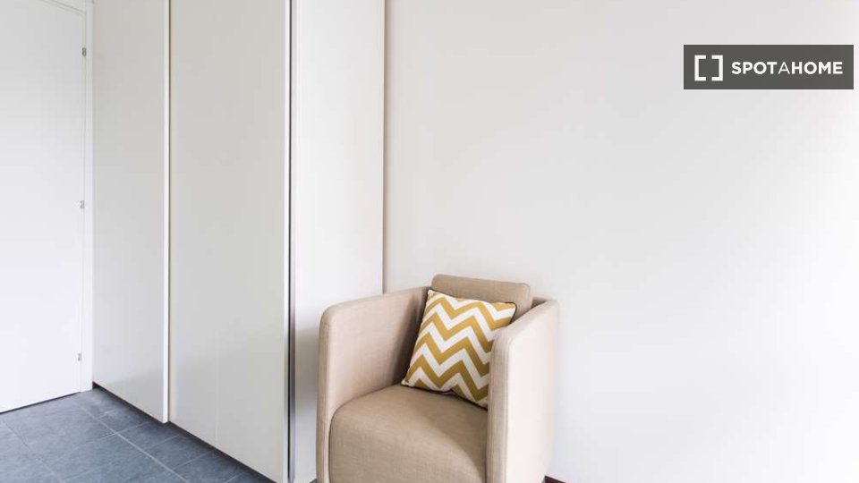 Immagine 7 di Camera condivisa in affitto  in Via dei Mandorli Milan a Monza