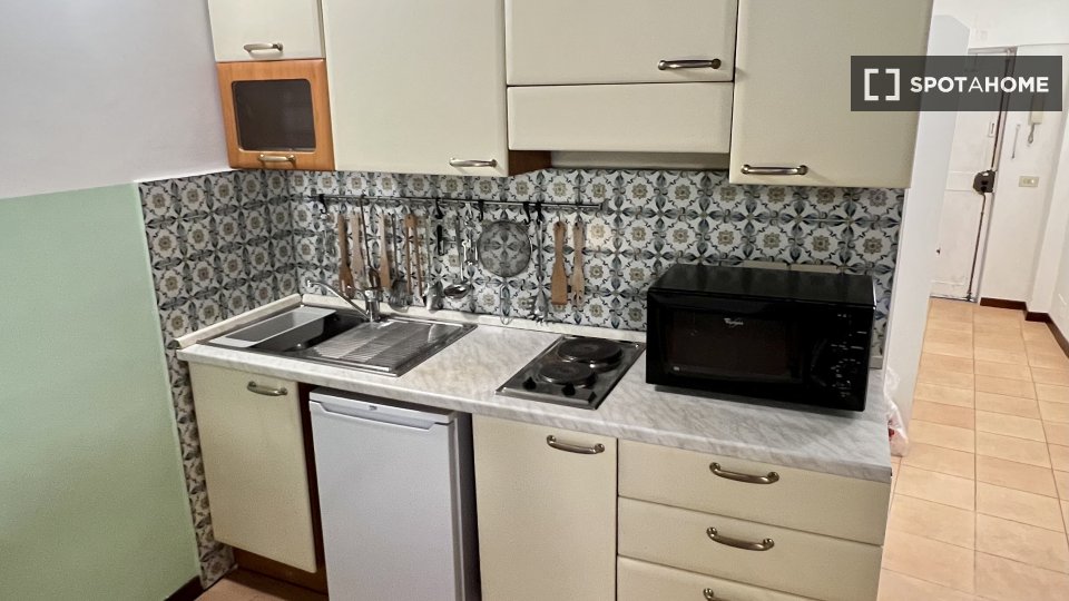 Immagine 17 di Ufficio in affitto  in Via dei Chiavari a Roma