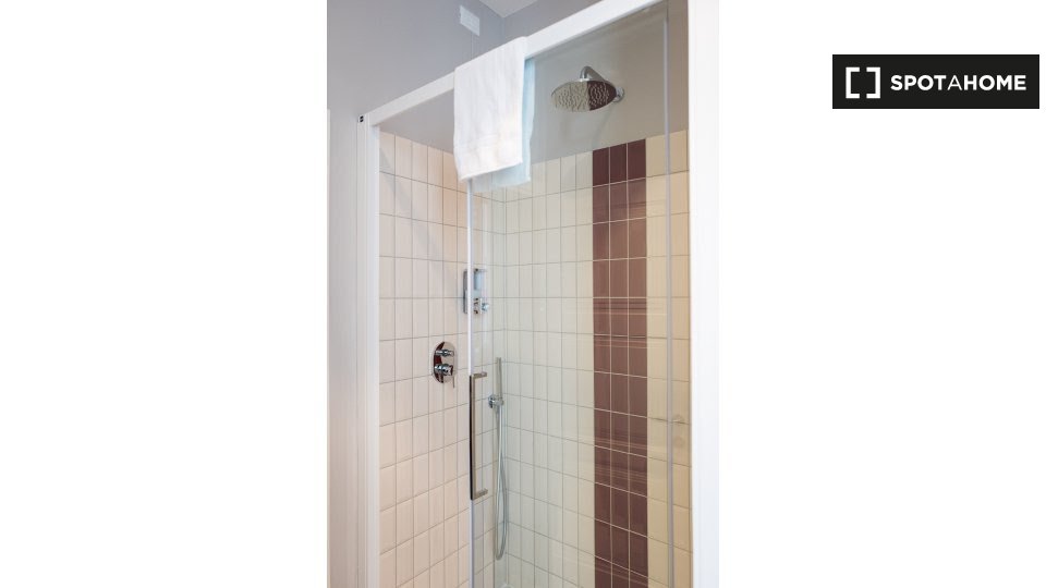 Immagine 10 di Appartamento in affitto  in Via Irnerio a Bologna