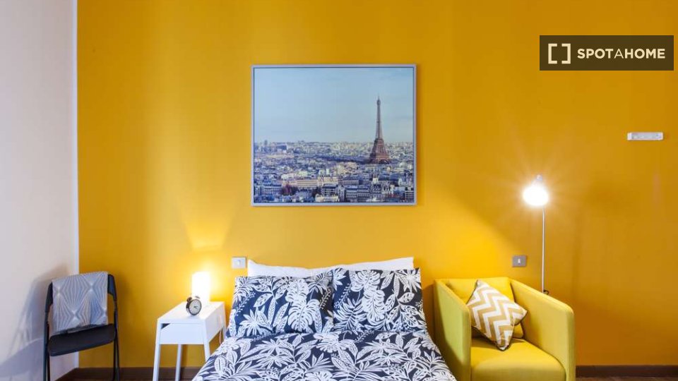 Immagine 4 di Camera condivisa in affitto  in Viale Emilio Caldara a Milano