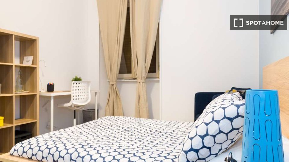 Immagine 3 di Camera condivisa in affitto  in Via Alfredo Campanini a Milano