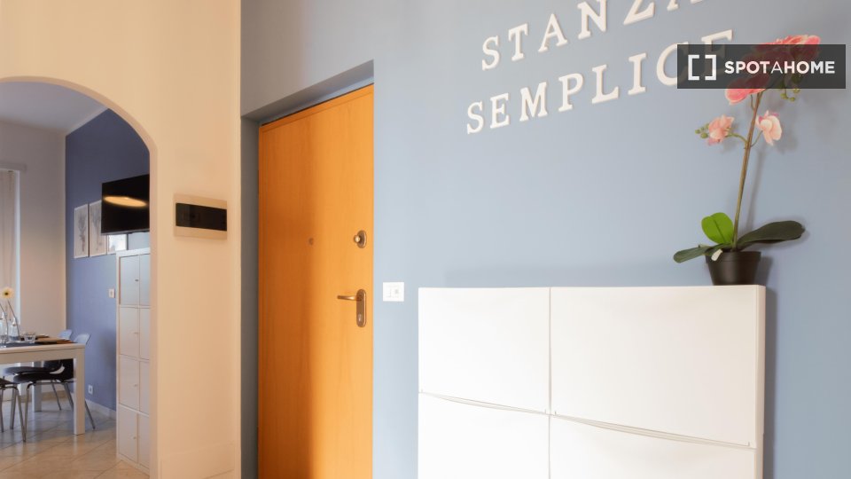 Immagine 10 di Camera condivisa in affitto  in Via Piobesi n. a Torino