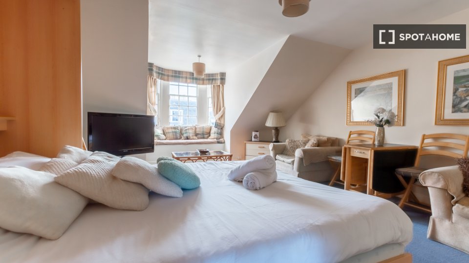 Immagine 1 di Appartamento in affitto  in Rose St a New Town