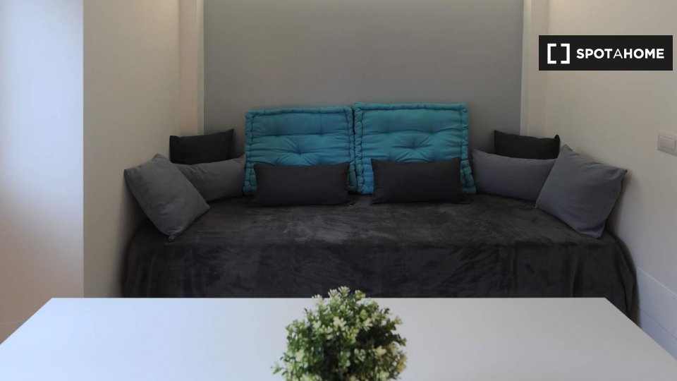 Immagine 5 di Ufficio in affitto  in Viale Certosa, 20151 Milano MI, Italy a Milano