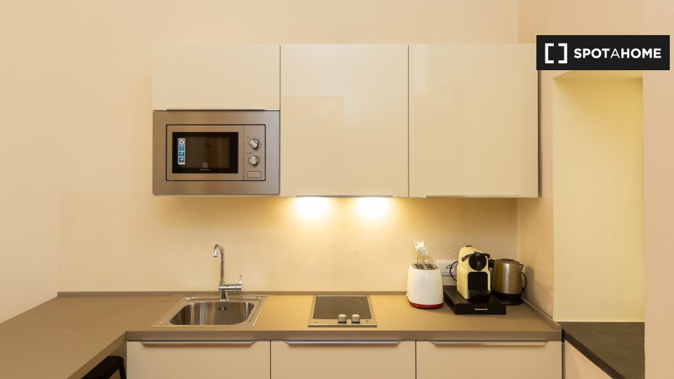 Immagine 10 di Appartamento in affitto  in Via Frattina a Roma