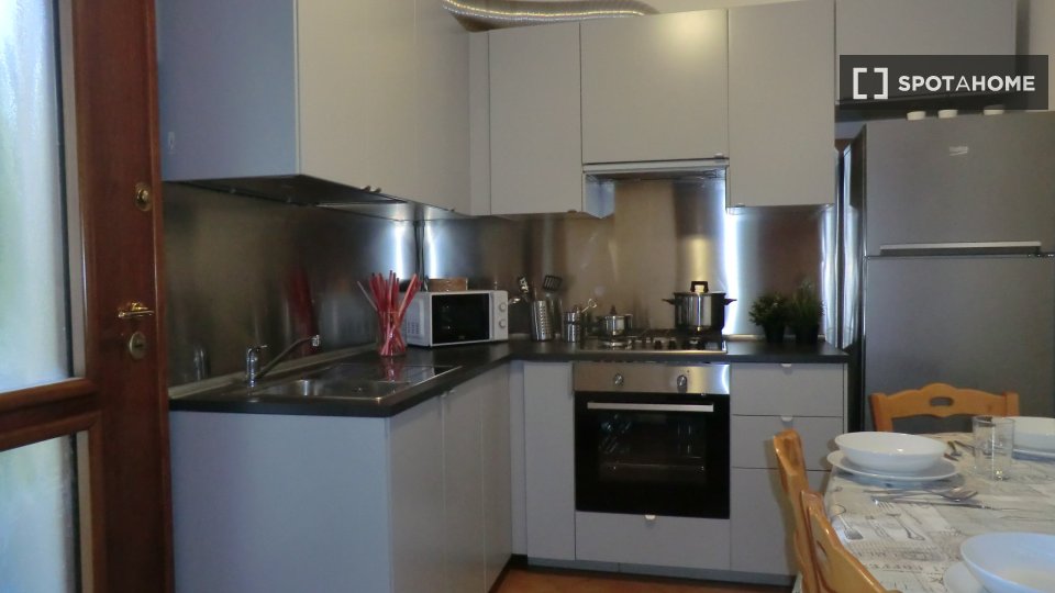 Immagine 16 di Camera condivisa in affitto  in via Piovese a Padova