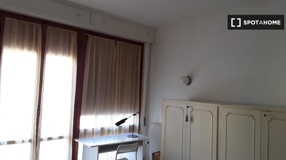 Immagine 7 di Camera condivisa in affitto  in Via del Beato Egidio a Perugia