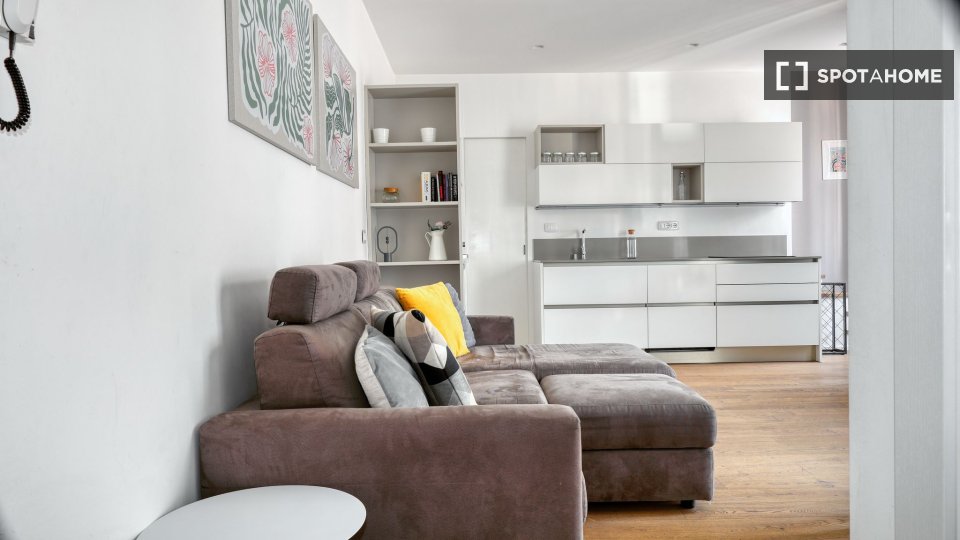 Immagine 18 di Appartamento in affitto  in Via Tortona a Milano