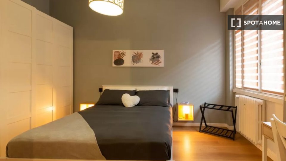 Immagine 14 di Appartamento in affitto  in Via Lario a Milano