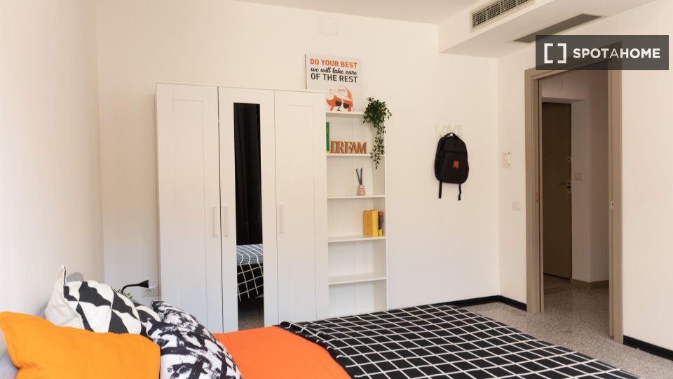 Immagine 4 di Camera condivisa in affitto  in Via Dante a Cagliari