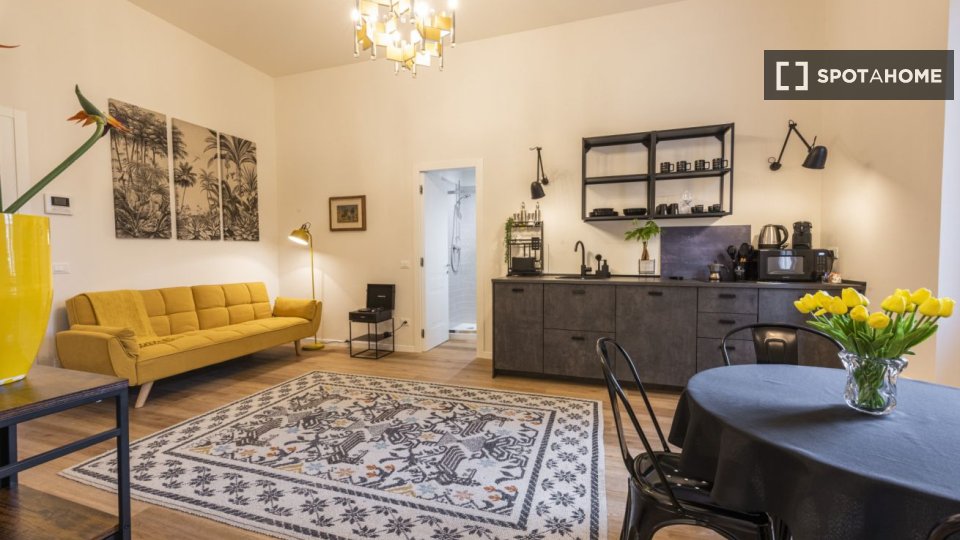 Immagine 6 di Appartamento in affitto  in Via Coluccio Salutati a Firenze