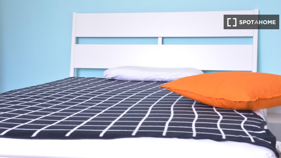 Immagine 3 di Camera condivisa in affitto  in Via dei Giudicati n a Cagliari