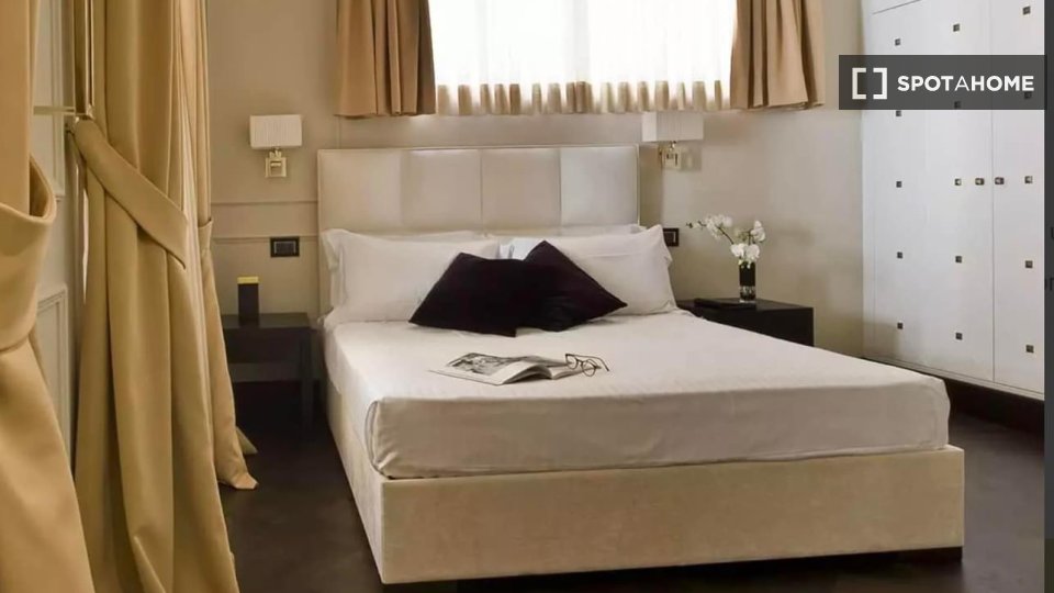 Immagine 1 di Camera condivisa in affitto  in Via dei Brunelleschi a Firenze